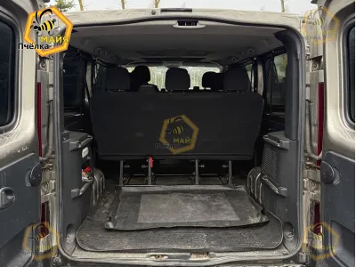 Фото 10 — Микроавтобус Renault Trafic, 2017