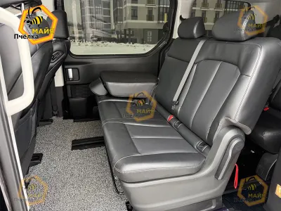 Фото 9 — Микроавтобус Hyundai Staria, 2023