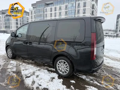 Фото 2 — Микроавтобус Hyundai Staria, 2023