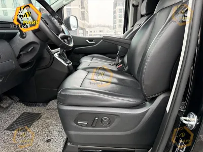 Фото 7 — Микроавтобус Hyundai Staria, 2023