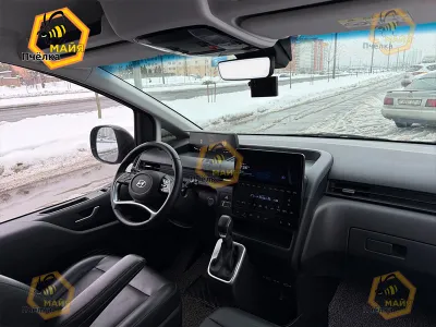 Фото 6 — Микроавтобус Hyundai Staria, 2023