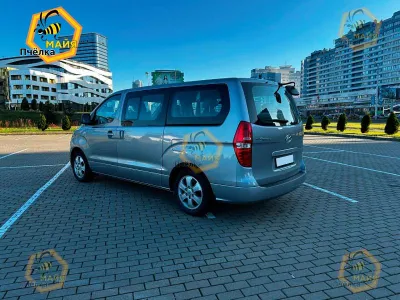 Фото 4 — Микроавтобус Hyundai H-1, 2019