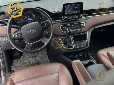 Фото 13 — Микроавтобус Hyundai H-1, 2018