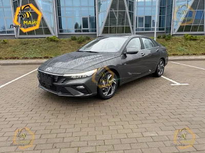 Hyundai Elantra, 2025
