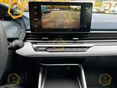 Фото 9 — Geely Emgrand, 2023